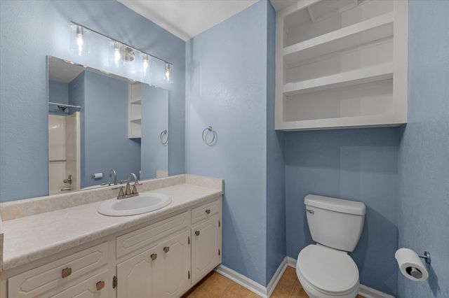 385 Nathaniel Ct, Clarksville, TN 37042