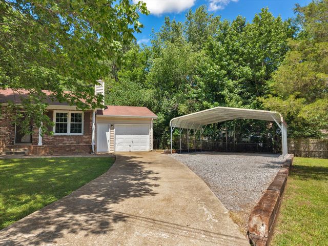 385 Nathaniel Ct, Clarksville, TN 37042
