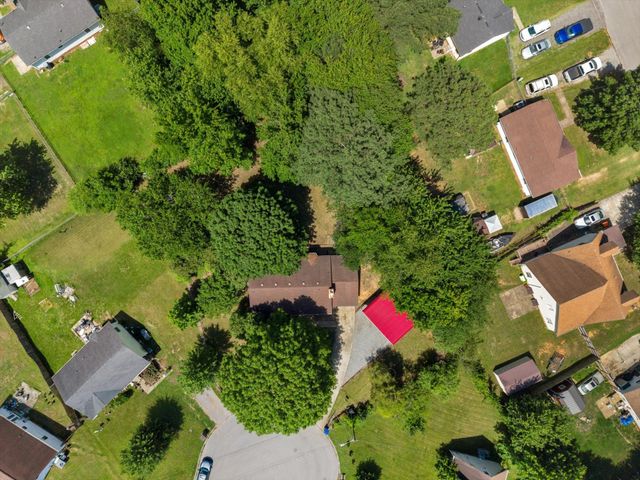 385 Nathaniel Ct, Clarksville, TN 37042