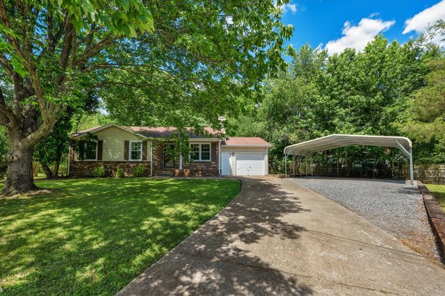385 Nathaniel Ct, Clarksville, TN 37042