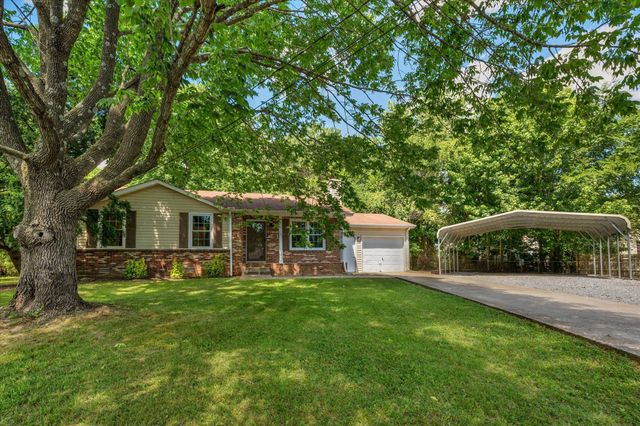 385 Nathaniel Ct, Clarksville, TN 37042
