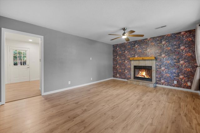 385 Nathaniel Ct, Clarksville, TN 37042