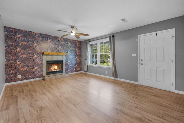 385 Nathaniel Ct, Clarksville, TN 37042