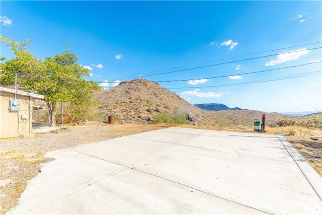 3430 W Chea Drive, Golden Valley, AZ 86413