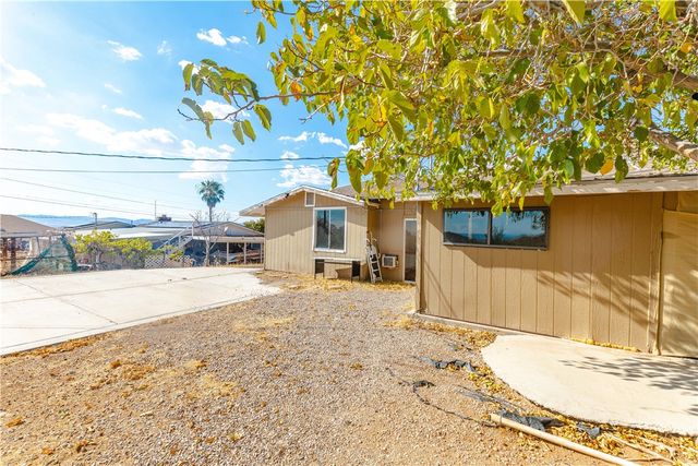 3430 W Chea Drive, Golden Valley, AZ 86413