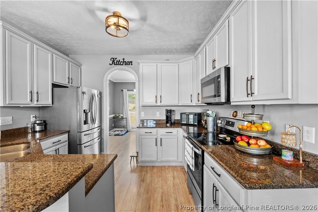 3932 Hunting Path Drive, Hope Mills, NC 28348