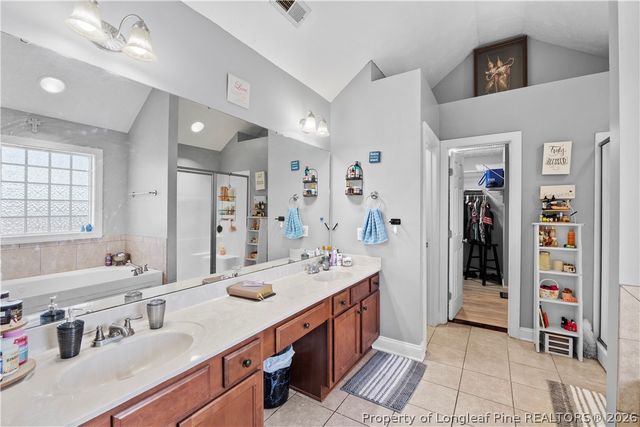 3932 Hunting Path Drive, Hope Mills, NC 28348