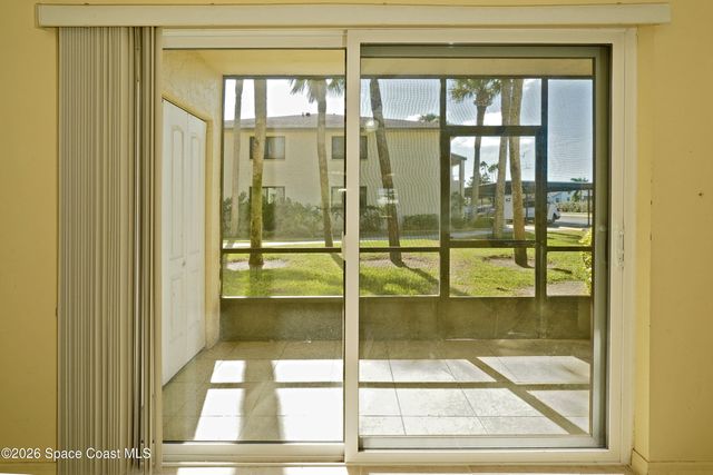 220 S 5th Street 205, Cocoa Beach, FL 32931