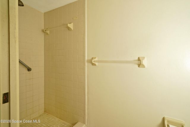 220 S 5th Street 205, Cocoa Beach, FL 32931