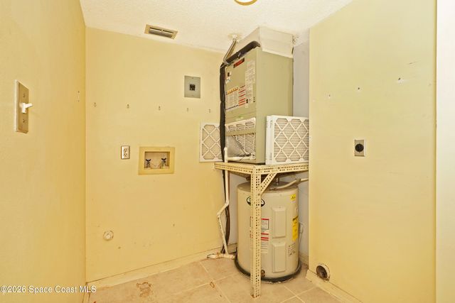 220 S 5th Street 205, Cocoa Beach, FL 32931