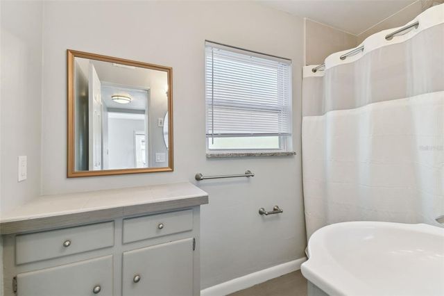 1821 20TH AVENUE N, St Petersburg, FL 33713