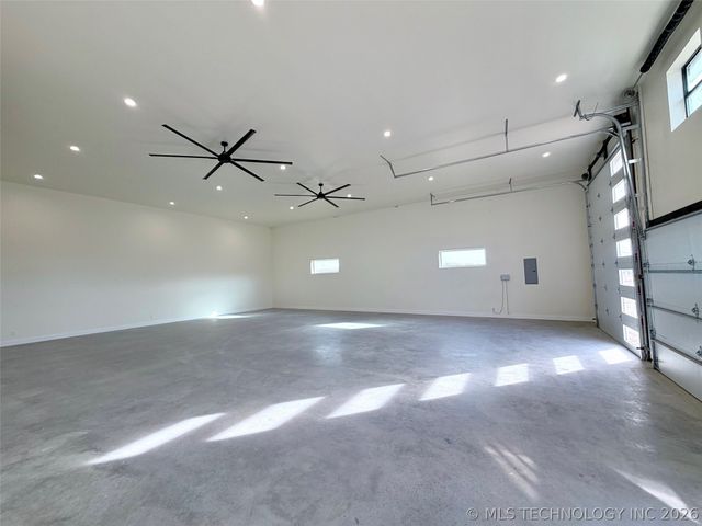 11908 Maximus, Kingston, OK 73439