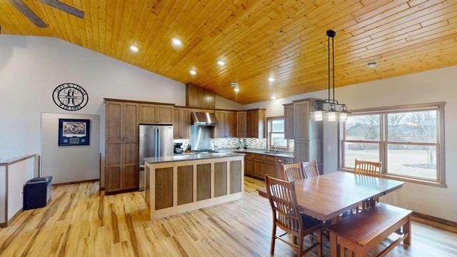 N16040 County Road K, Galesville, WI 54630