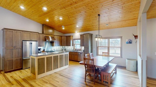 N16040 County Road K, Galesville, WI 54630