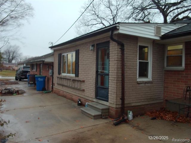 4656 Toepfer Road, Warren, MI 48091