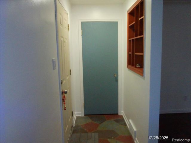 4656 Toepfer Road, Warren, MI 48091