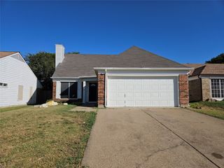 3813 Waxwing Circle S, Fort Worth, TX 76137