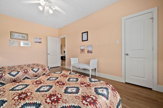 970 Bolivar Dunes Boulevard, Gilchrist, TX 77617