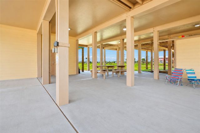 970 Bolivar Dunes Boulevard, Gilchrist, TX 77617