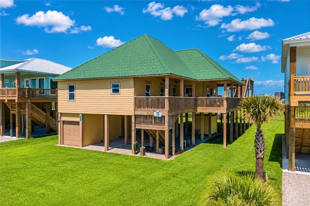 970 Bolivar Dunes Boulevard, Gilchrist, TX 77617