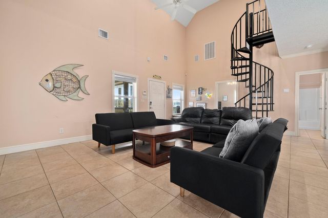 970 Bolivar Dunes Boulevard, Gilchrist, TX 77617
