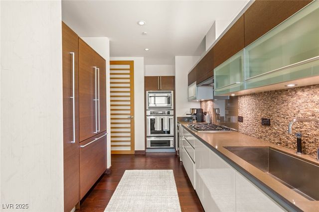 3750 Las Vegas Boulevard 3302, Las Vegas, NV 89158