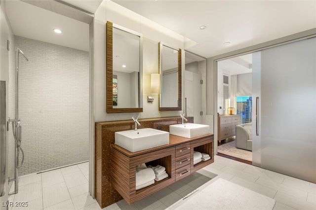 3750 Las Vegas Boulevard 3302, Las Vegas, NV 89158