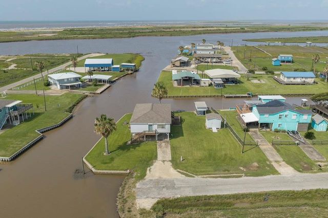 1304 County Road 202, Sargent, TX 77414