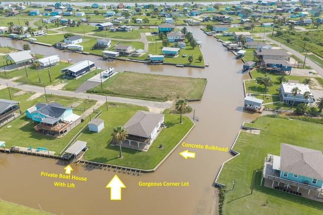 1304 County Road 202, Sargent, TX 77414