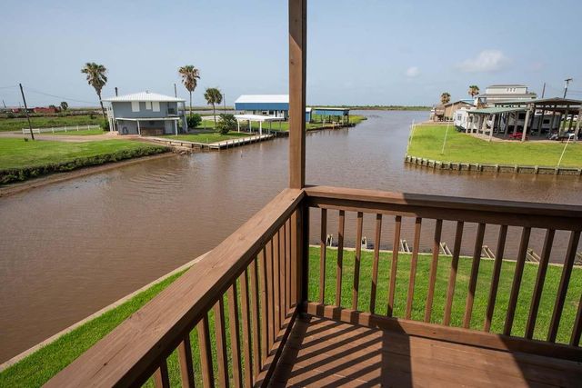1304 County Road 202, Sargent, TX 77414