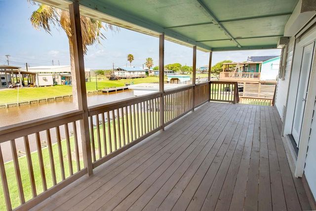 1304 County Road 202, Sargent, TX 77414