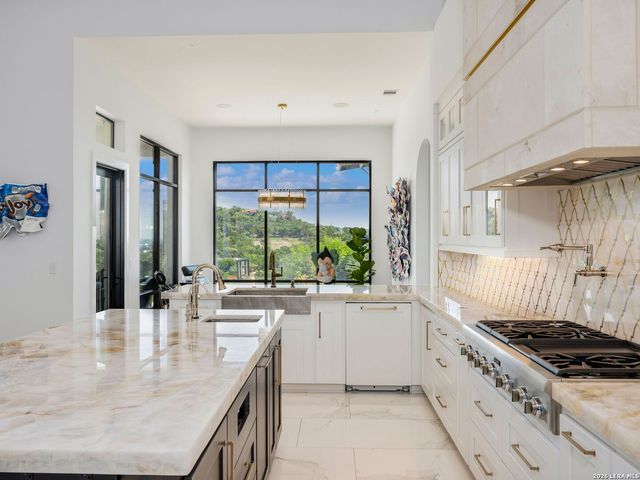 23 Grand Terrace, San Antonio, TX 78257