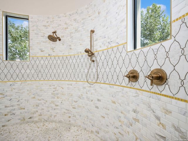 23 Grand Terrace, San Antonio, TX 78257