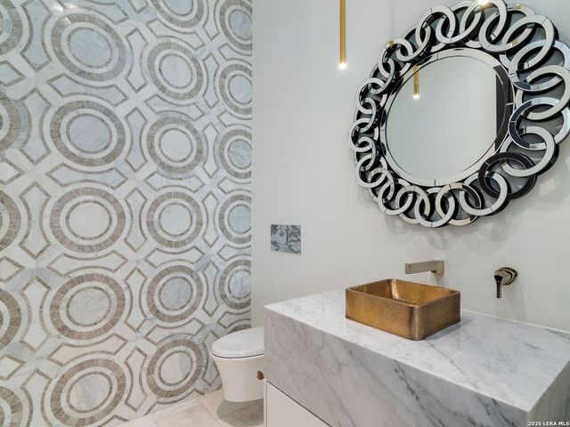 23 Grand Terrace, San Antonio, TX 78257