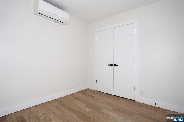 20 Dojean Court, Bergenfield, NJ 07621