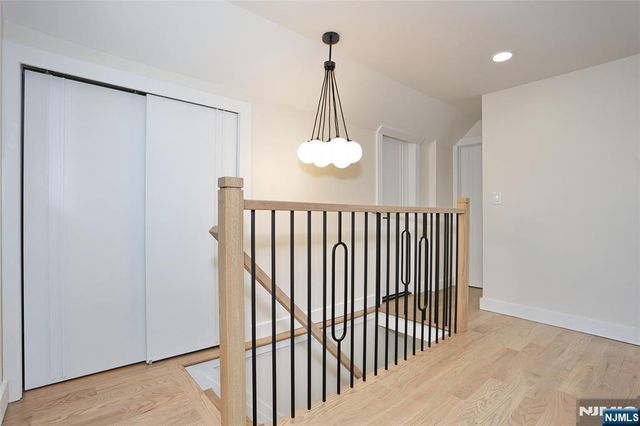 20 Dojean Court, Bergenfield, NJ 07621
