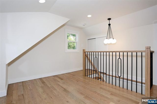20 Dojean Court, Bergenfield, NJ 07621
