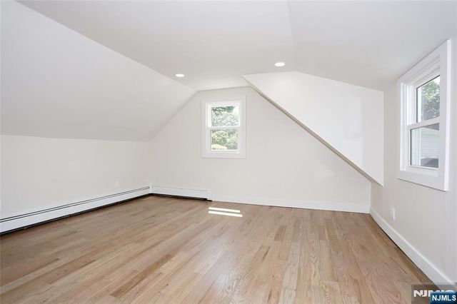 20 Dojean Court, Bergenfield, NJ 07621
