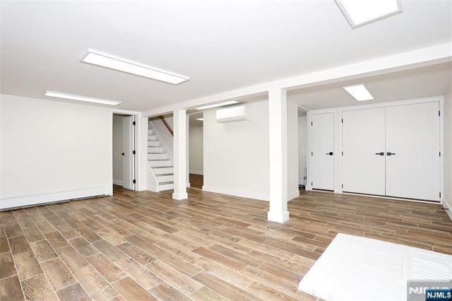 20 Dojean Court, Bergenfield, NJ 07621