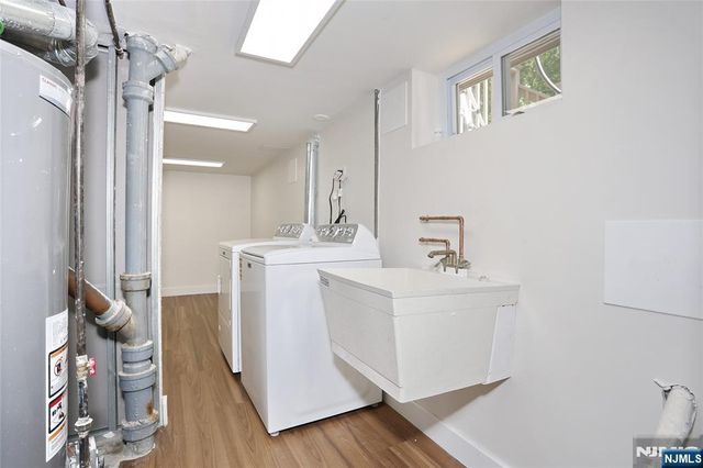 20 Dojean Court, Bergenfield, NJ 07621