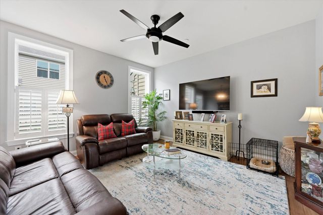 12 LILA LN, Downingtown, PA 19335