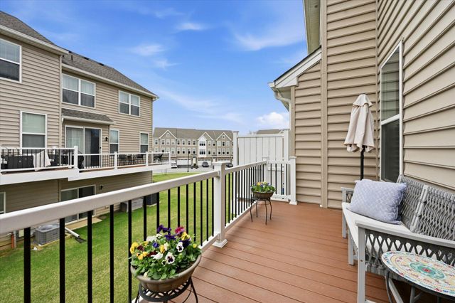 12 LILA LN, Downingtown, PA 19335