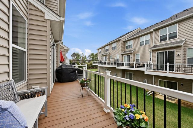 12 LILA LN, Downingtown, PA 19335