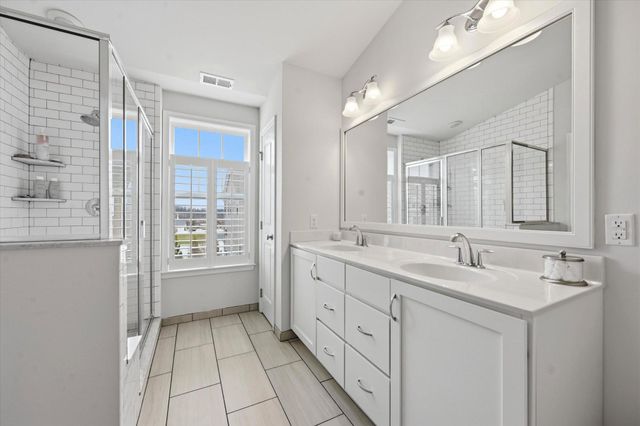 12 LILA LN, Downingtown, PA 19335