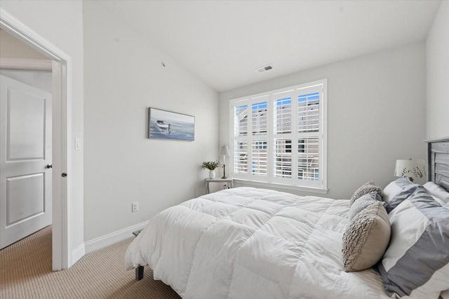 12 LILA LN, Downingtown, PA 19335