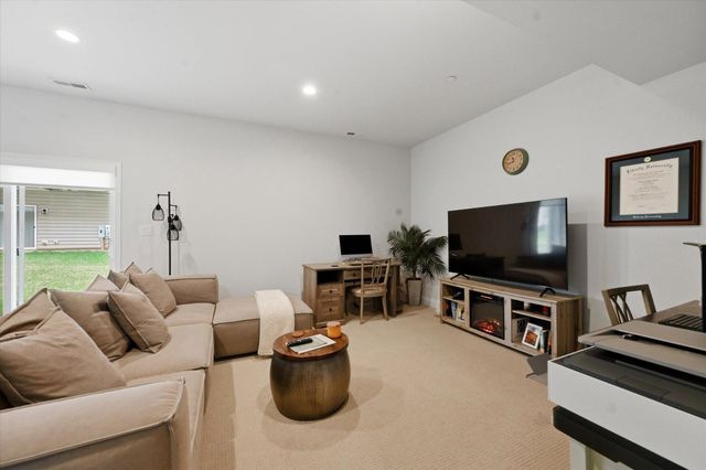 12 LILA LN, Downingtown, PA 19335