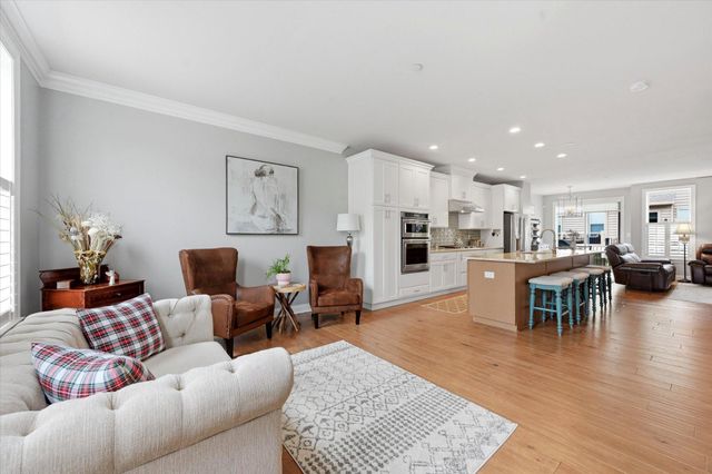 12 LILA LN, Downingtown, PA 19335