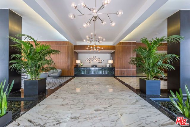 1100 Alta Loma Road 608, West Hollywood, CA 90069