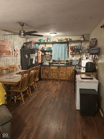 151 Schaefer Drive, Hope, IN 47246