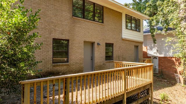 4 Pilot Point Place, Little Rock, AR 72205